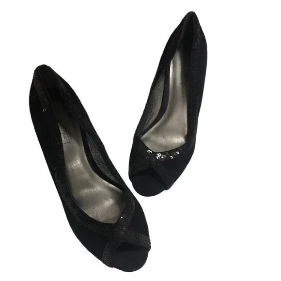 Ann Taylor Loft Black Heels - Picture 4 of 9